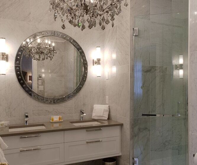 اتاق پنت هاوس, Portroyal