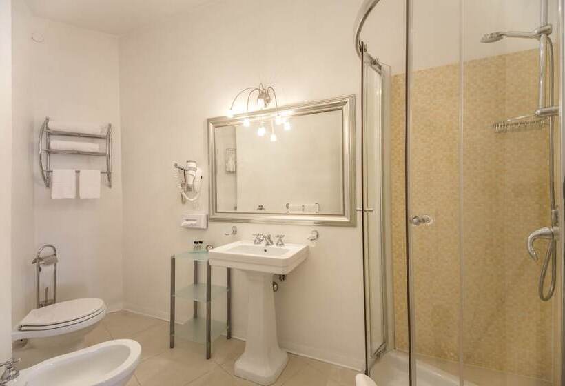 سوییت جونیور, Relais Fontana Di Trevi