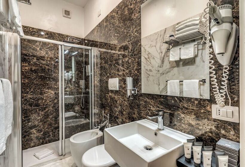 اتاق خانوادگی, Relais Fontana Di Trevi