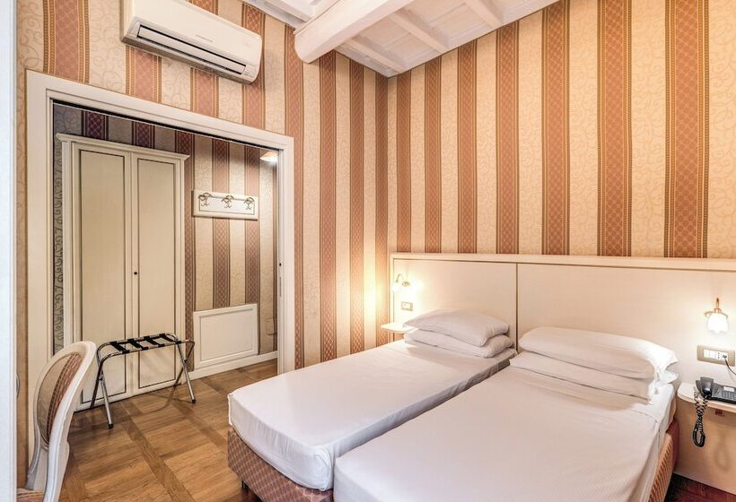 اتاق خانوادگی, Relais Fontana Di Trevi