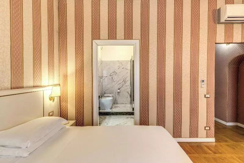 اتاق سوپریور, Relais Fontana Di Trevi