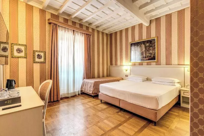 اتاق سوپریور, Relais Fontana Di Trevi