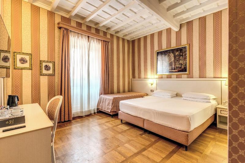 اتاق استاندارد سه نفره, Relais Fontana Di Trevi