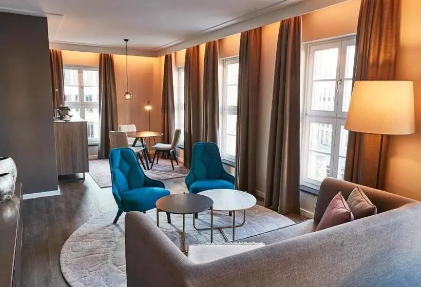 スイート, Steigenberger Hotel De Saxe