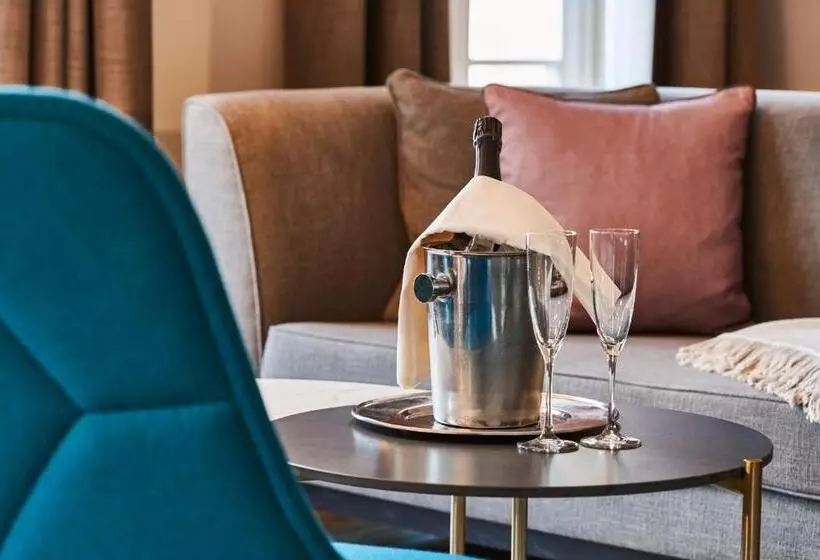 スイート, Steigenberger Hotel De Saxe