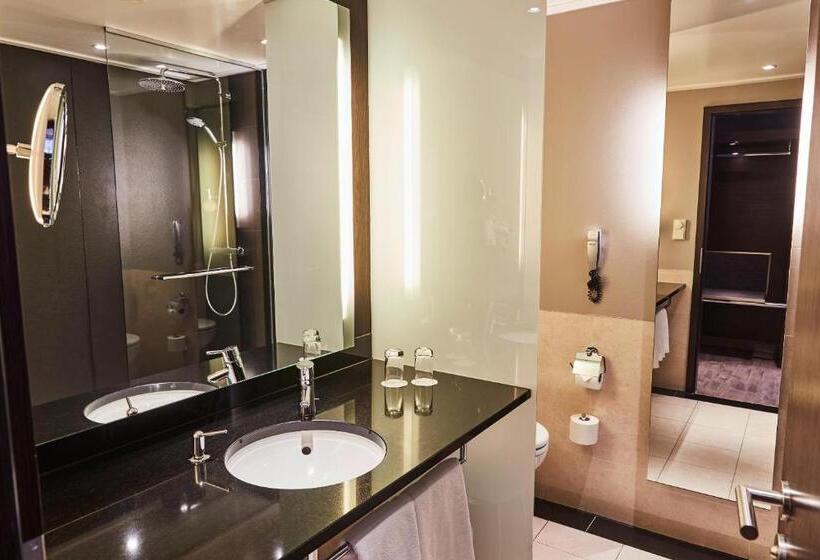 디럭스 룸, Steigenberger Hotel De Saxe