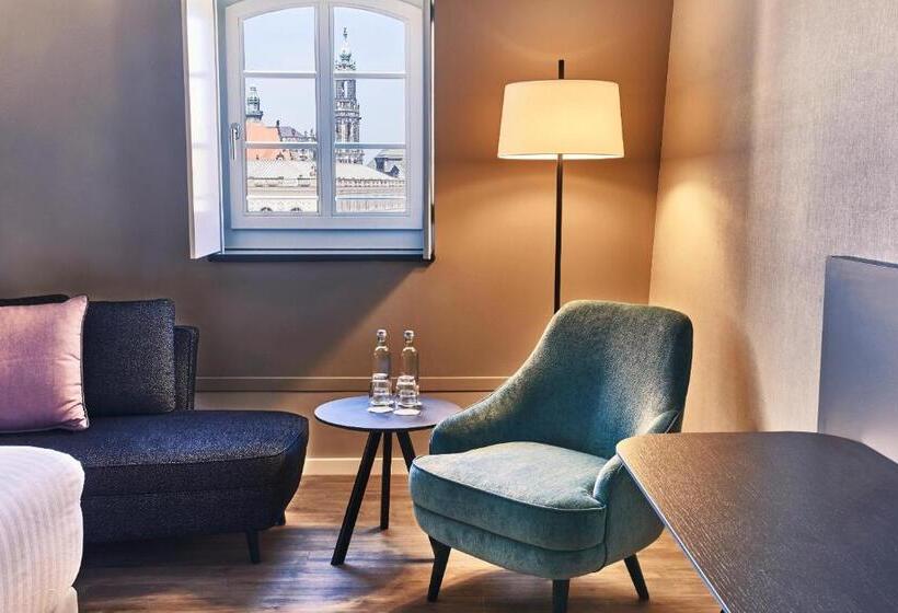 디럭스 룸, Steigenberger Hotel De Saxe