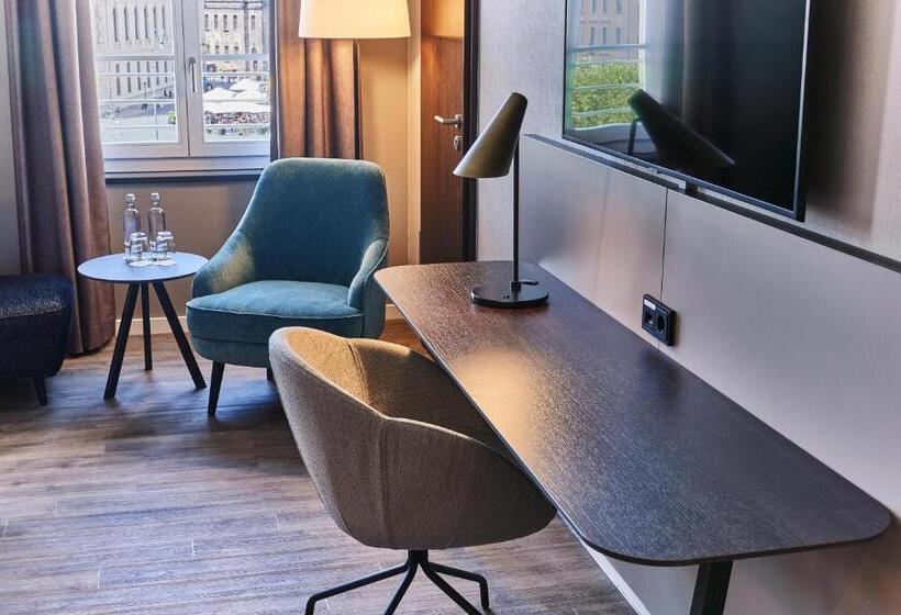 디럭스 룸, Steigenberger Hotel De Saxe