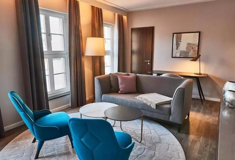 スイート, Steigenberger Hotel De Saxe