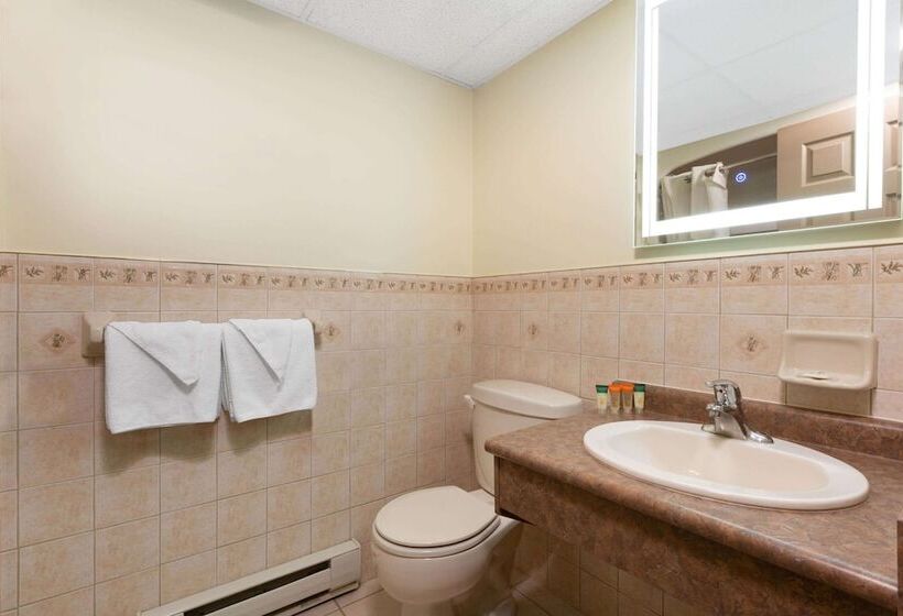 两卧家庭套房, Super 8 By Wyndham Niagara Falls By The Falls