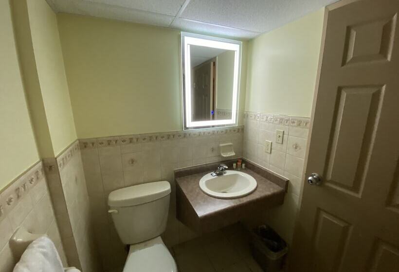 两卧家庭套房, Super 8 By Wyndham Niagara Falls By The Falls