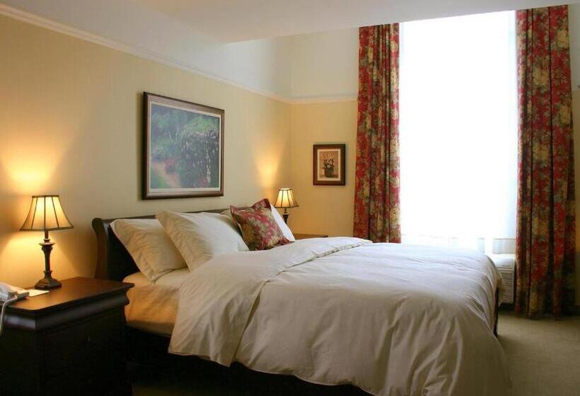 جناح جونيور, Vallea Bromont