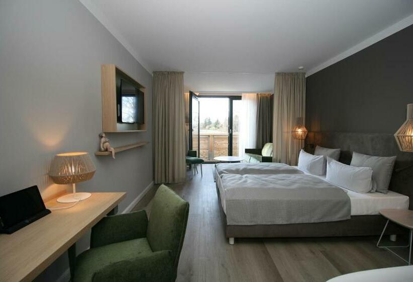 סוויטת ג'וניור עם מרפסת, Landhotel Rittmeister & Kräuter Spa Adults Only