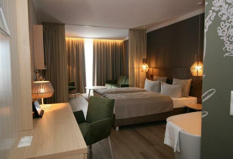Полулюкс с Балконом, Landhotel Rittmeister & Kräuter Spa Adults Only