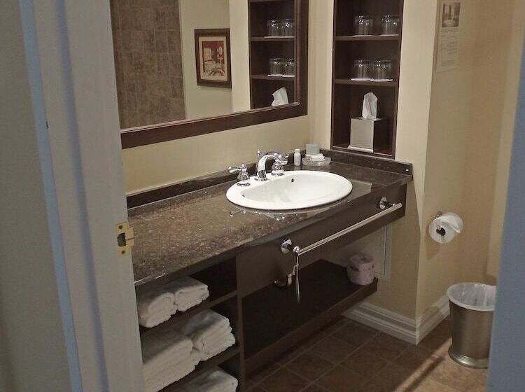 جناح جونيور, Vallea Bromont