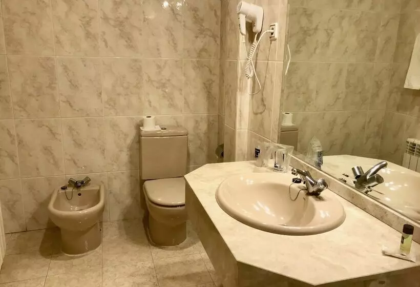 اتاق خانوادگی, Ap Hotel Madrid Airport