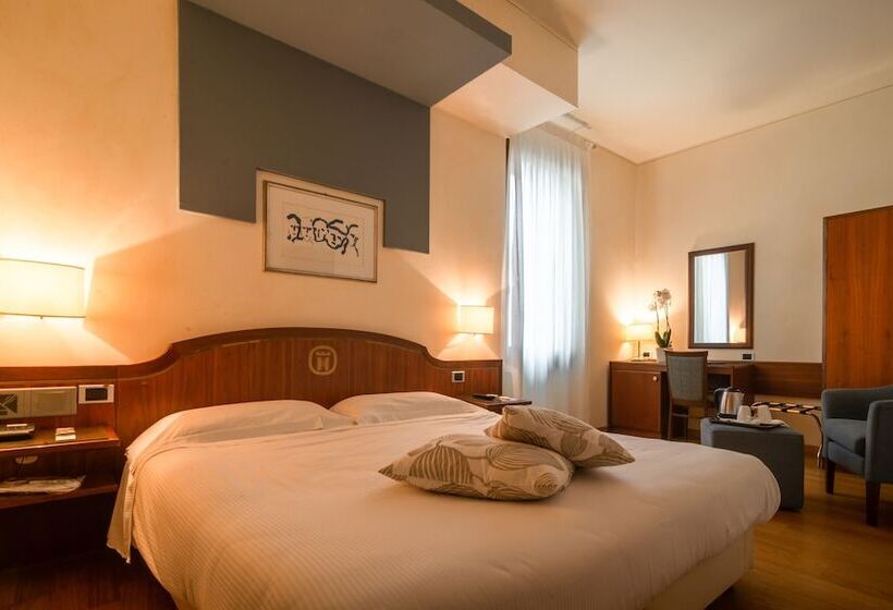 غرفة قياسية, Alla Torre