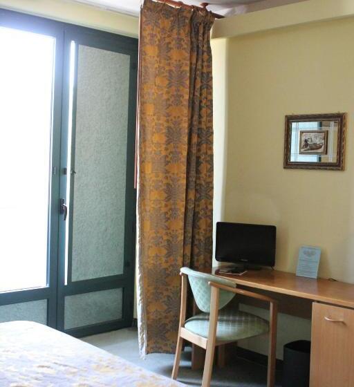 4인용 스탠다드 룸, Ascot Lodging