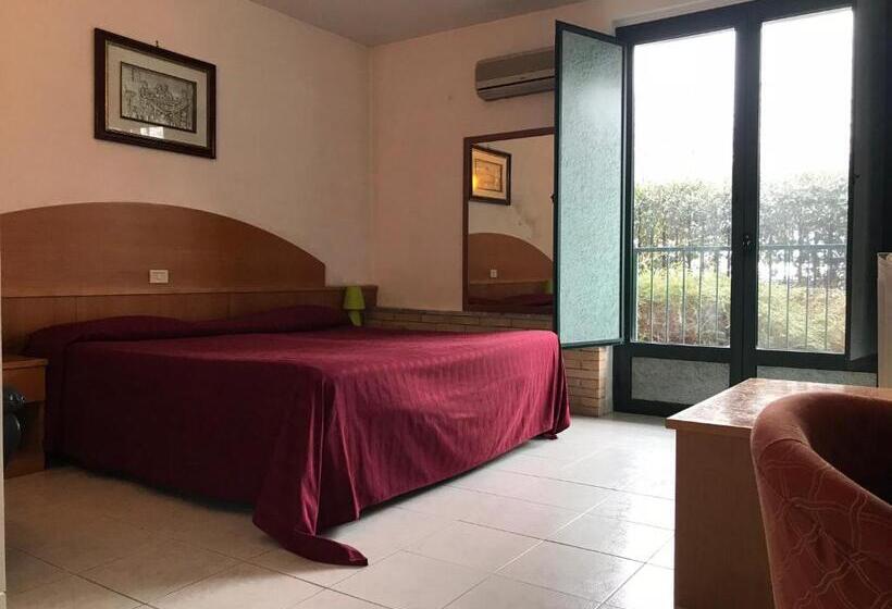 이코노미 룸, Ascot Lodging