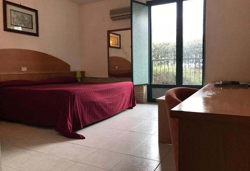 이코노미 룸, Ascot Lodging