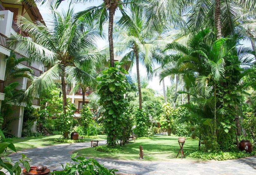 اتاق لوکس با چشم‌انداز باغ, Bamboo Village Beach Resort & Spa
