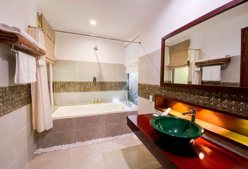 ویلای استاندارد با چشم‌انداز باغ, Bamboo Village Beach Resort & Spa
