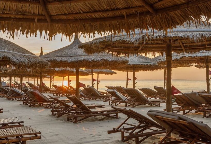 بانگلوی استاندارد, Bamboo Village Beach Resort & Spa