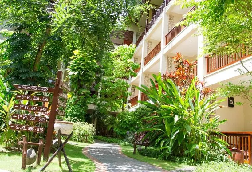 اتاق لوکس با بالکن, Bamboo Village Beach Resort & Spa