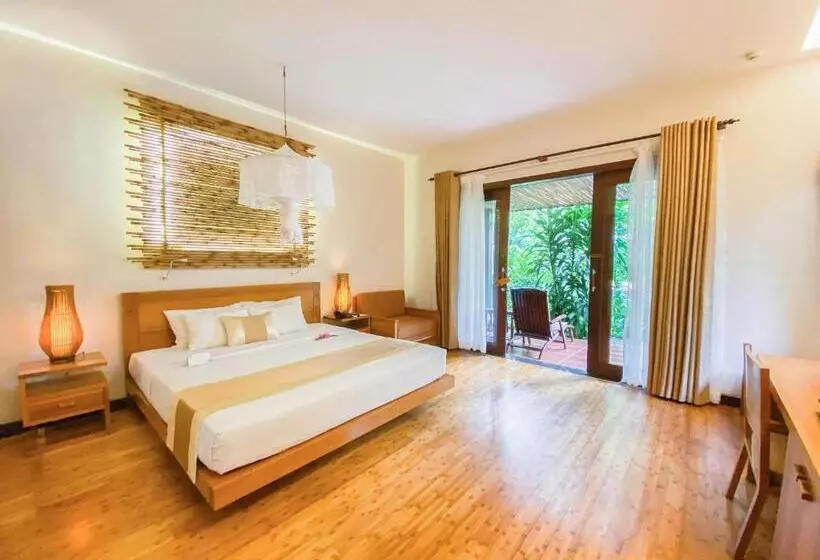 ویلای استاندارد با چشم‌انداز باغ, Bamboo Village Beach Resort & Spa
