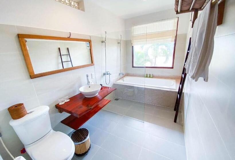 Premium Room Side Sea View