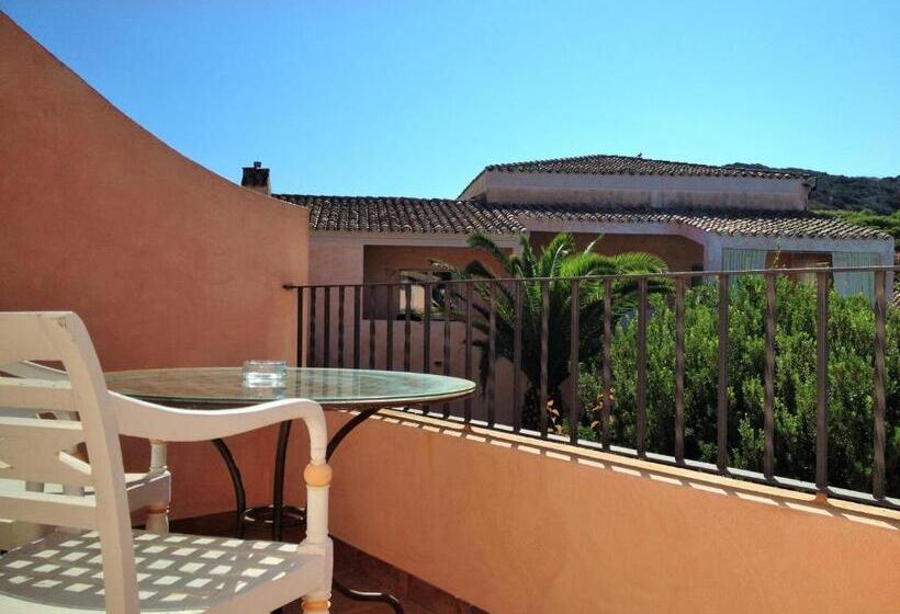 اتاق استاندارد با چشمانداز دریا, Cala Caterina