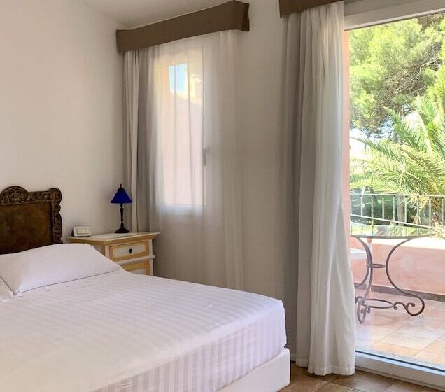 Номер Deluxe Вид на Море, Cala Caterina