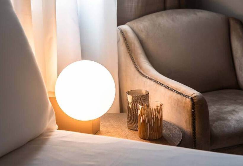 اتاق استاندارد یک نفره, Dei Dragomanni