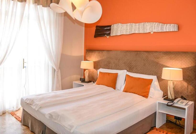 חדר סטנדרט, Flaminia