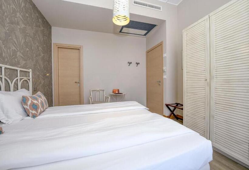 חדר סטנדרט, Flaminia