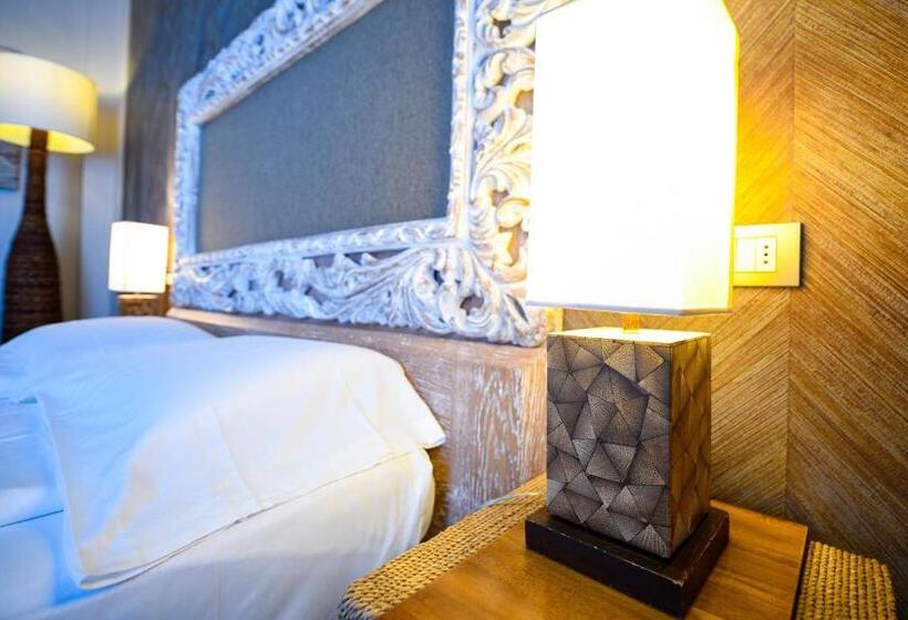 חדר סטנדרט לארבעה, Flaminia