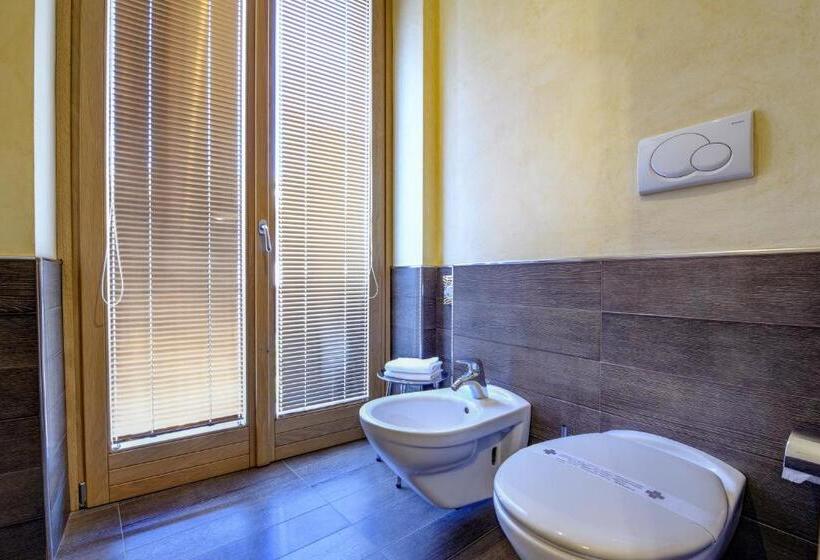 חדר סטנדרט לארבעה, Flaminia