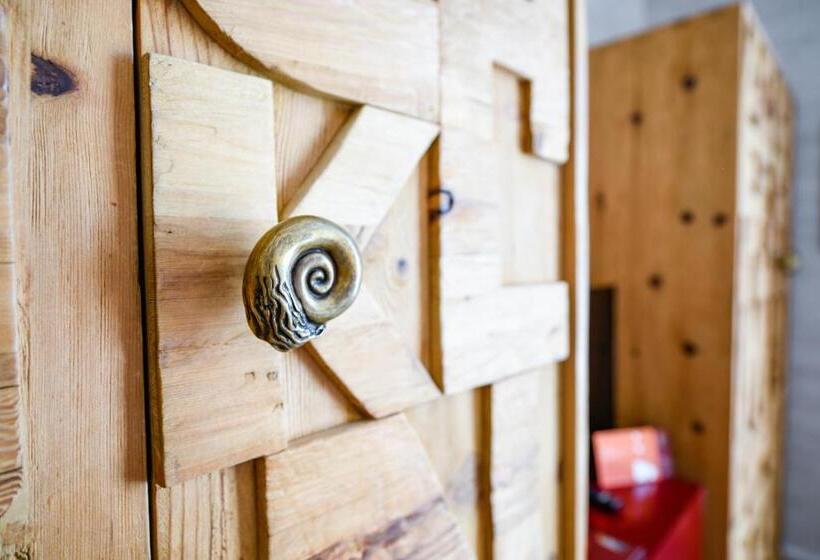 חדר דלוקס נוף לאגם, Flaminia