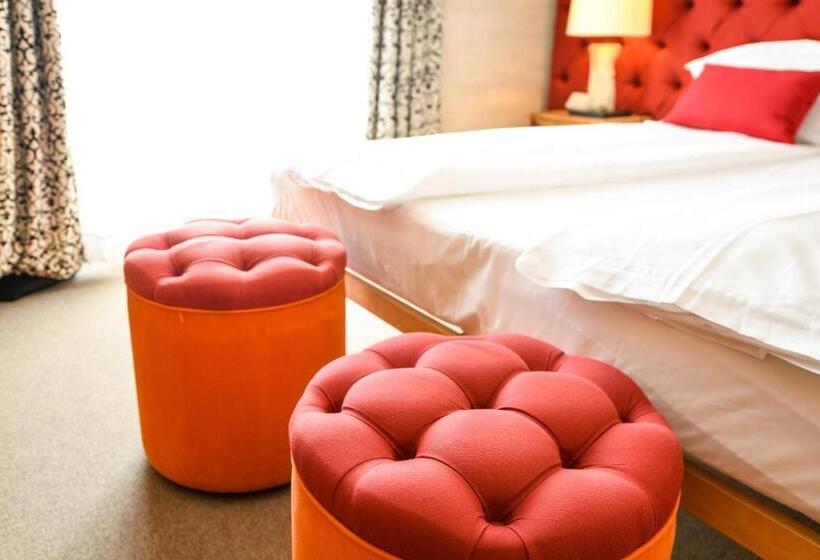 חדר דלוקס נוף לאגם, Flaminia