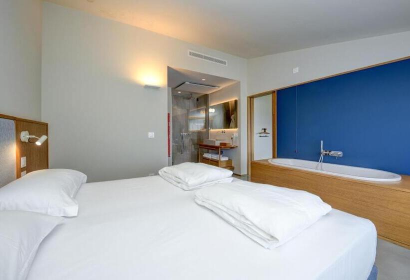 סוויטת ג'וניור משפחתית, Flaminia