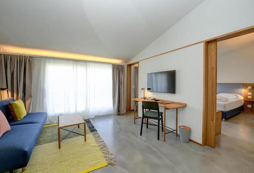 סוויטת ג'וניור משפחתית, Flaminia