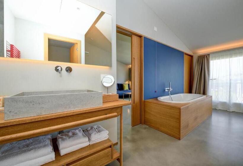 סוויטת ג'וניור משפחתית, Flaminia