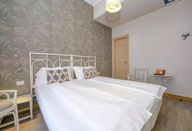Standard-huone, Flaminia