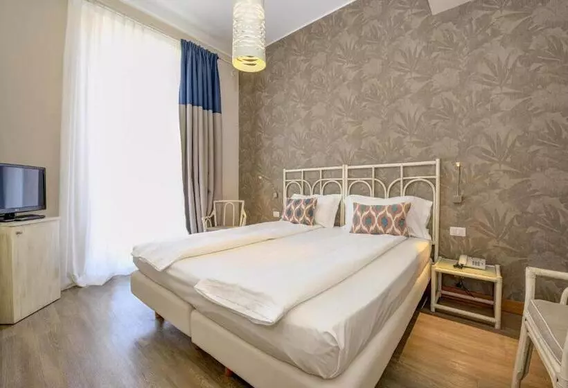 Standard-huone, Flaminia