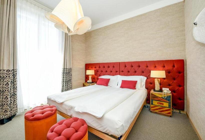 חדר דלוקס נוף לאגם, Flaminia