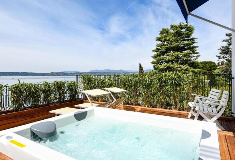 חדר סטנדרט עם ג'קוזי, Flaminia