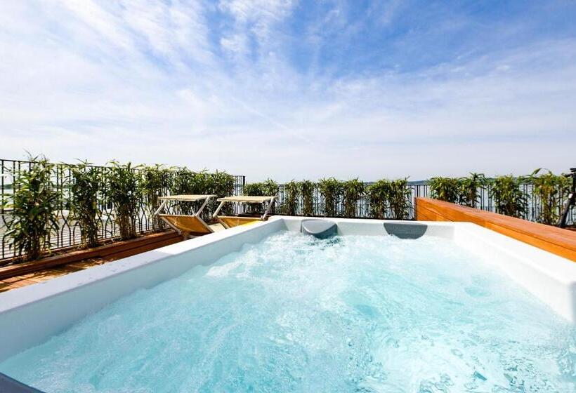 חדר סטנדרט עם ג'קוזי, Flaminia