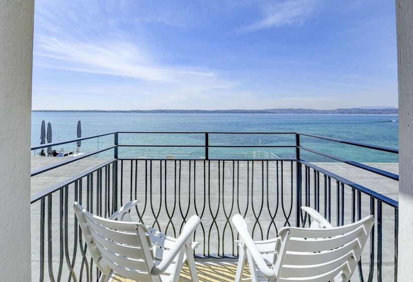 חדר דלוקס נוף לאגם, Flaminia