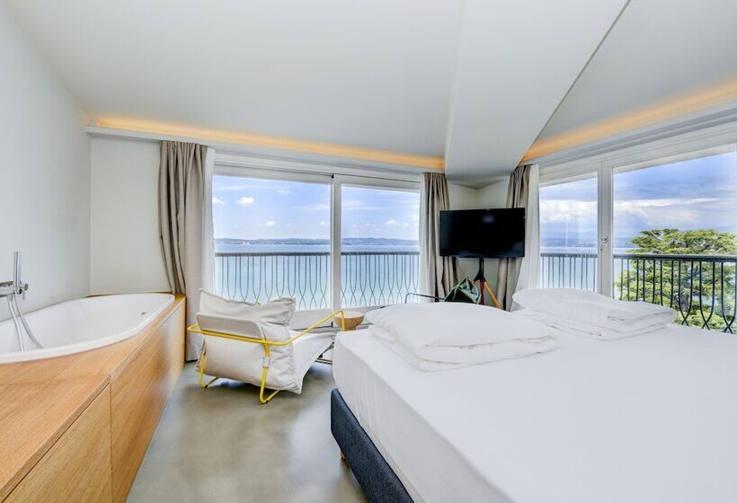 סוויטת ג'וניור נוף לאגם, Flaminia