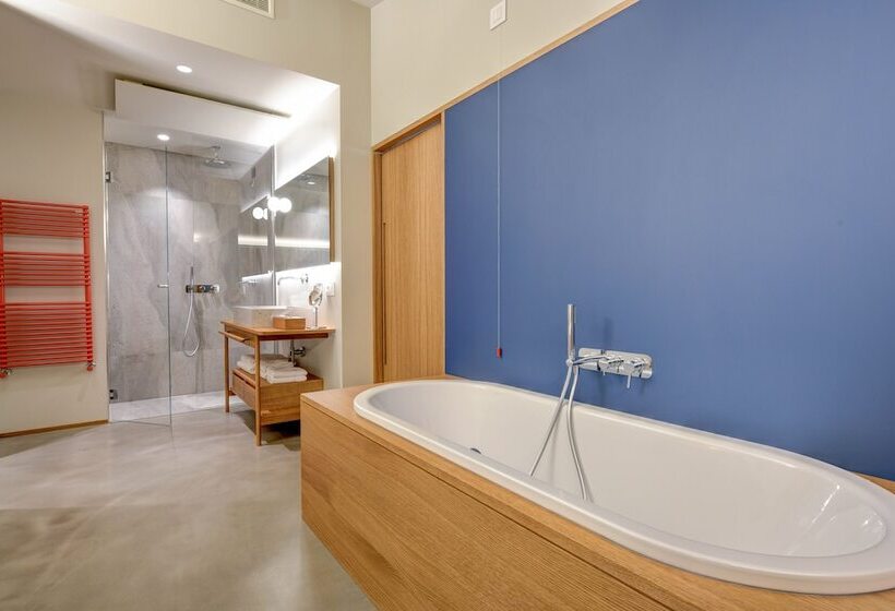 סוויטת ג'וניור משפחתית, Flaminia